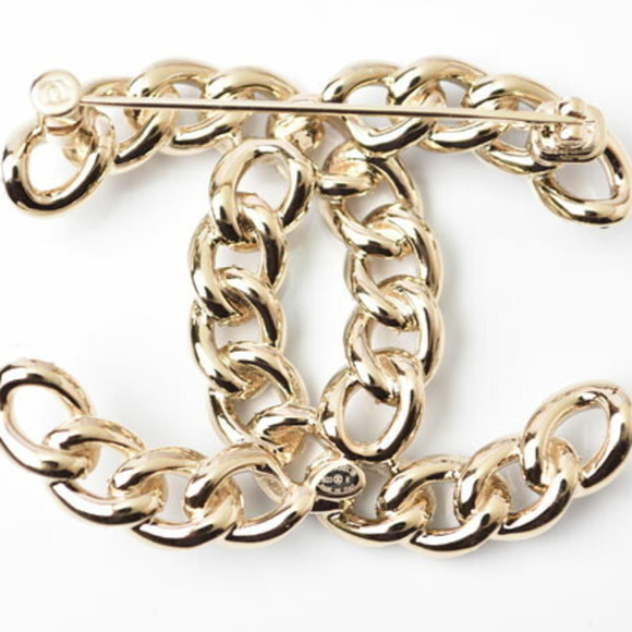 CHANEL Black Logo Brooch - Picture 3 of 6